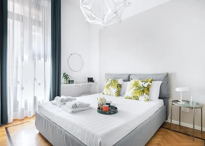 Easylife - - Piazza Grandi 6 - Porta Romana Milano